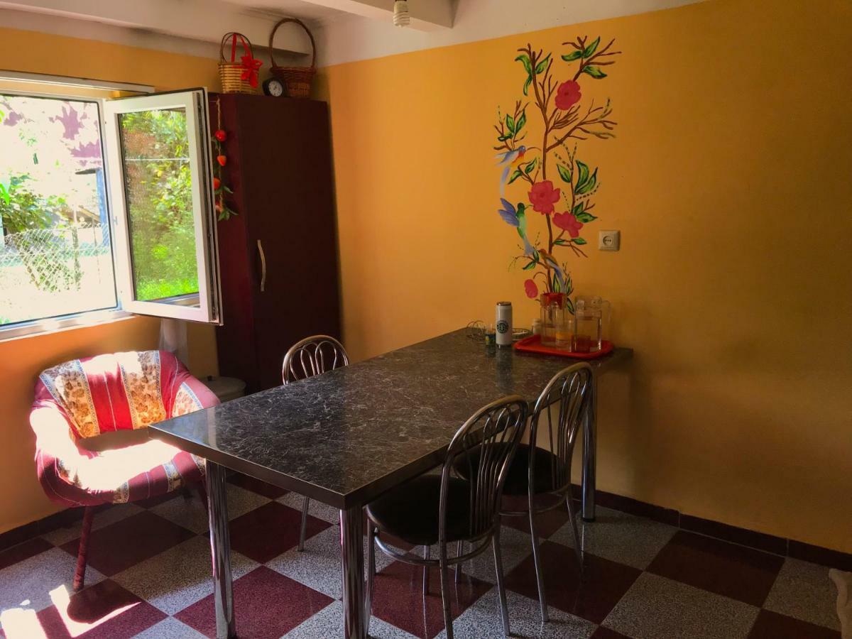 Dea Hotel Zugdidi Kültér fotó
