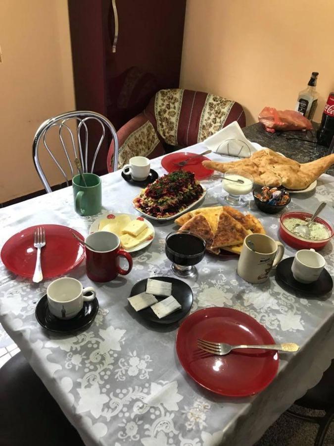 Dea Hotel Zugdidi Kültér fotó